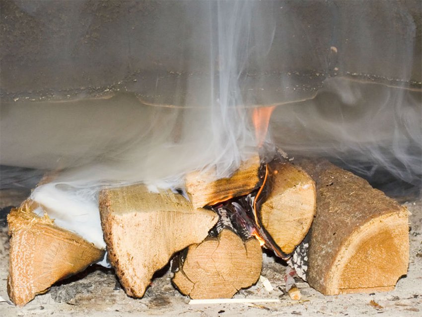 Как топить печь в бане дровами