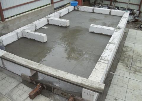 заливка фундамента для бани из газобетона